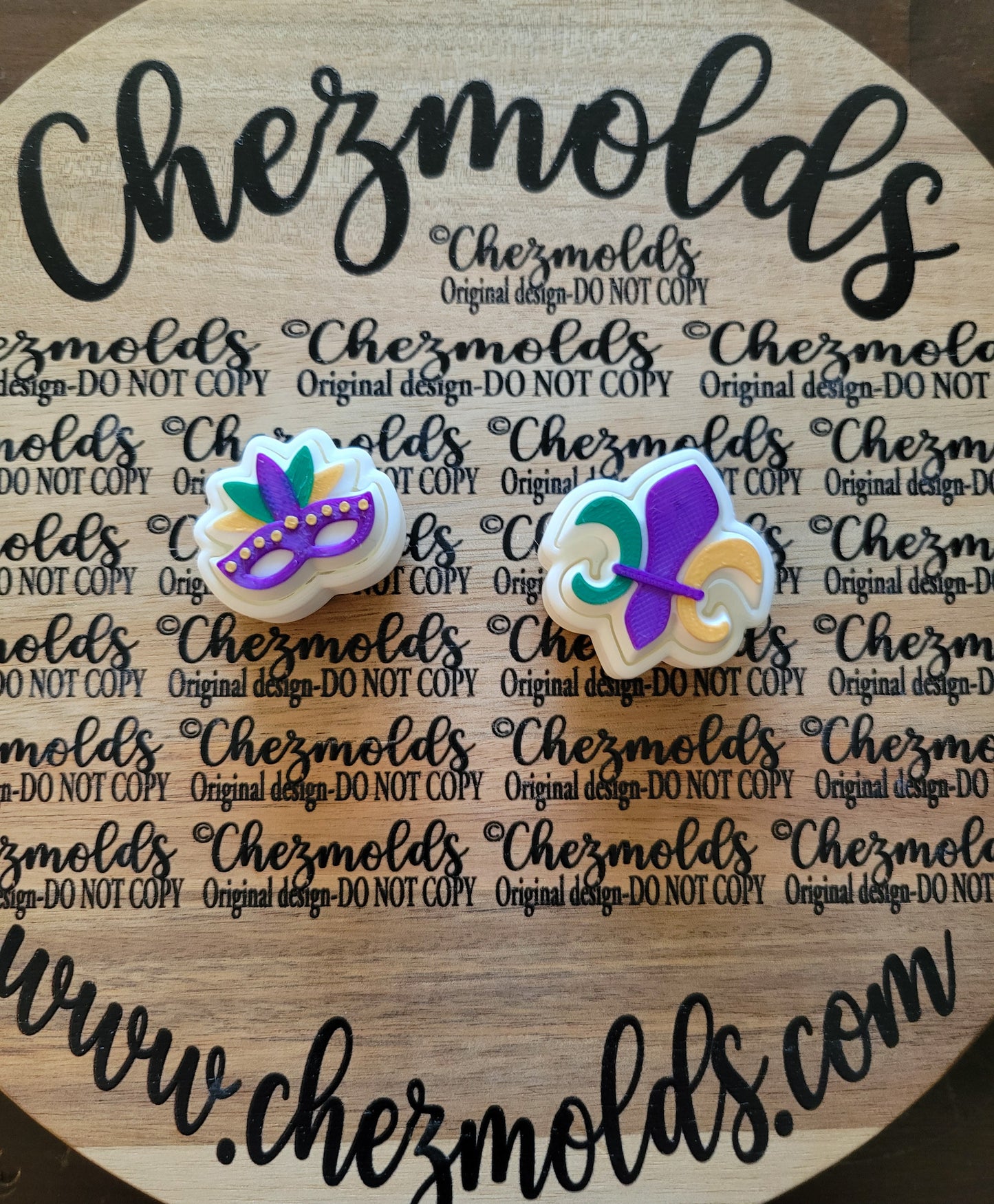 CE 3d printed  fidget clicker- with keychain hole -mardi gras