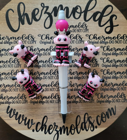 CE 3d printed focal Bead- Love bee kicker ( flexy feet )