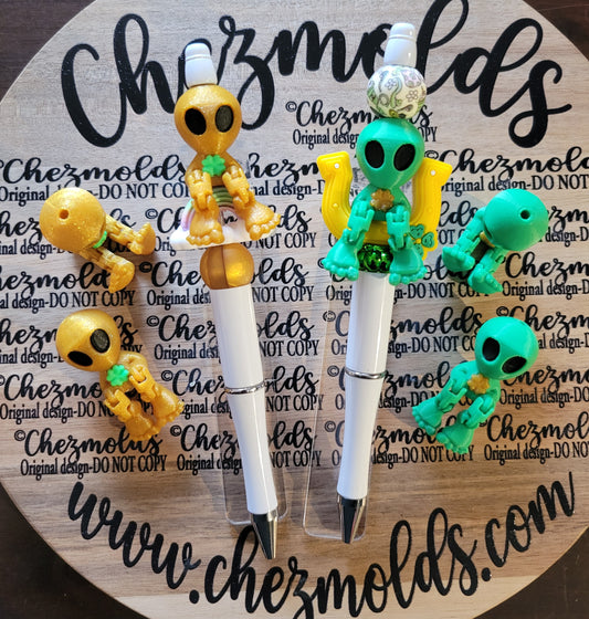 CE 3d printed focal bead- Lucky alien kicker ( flexy feet )