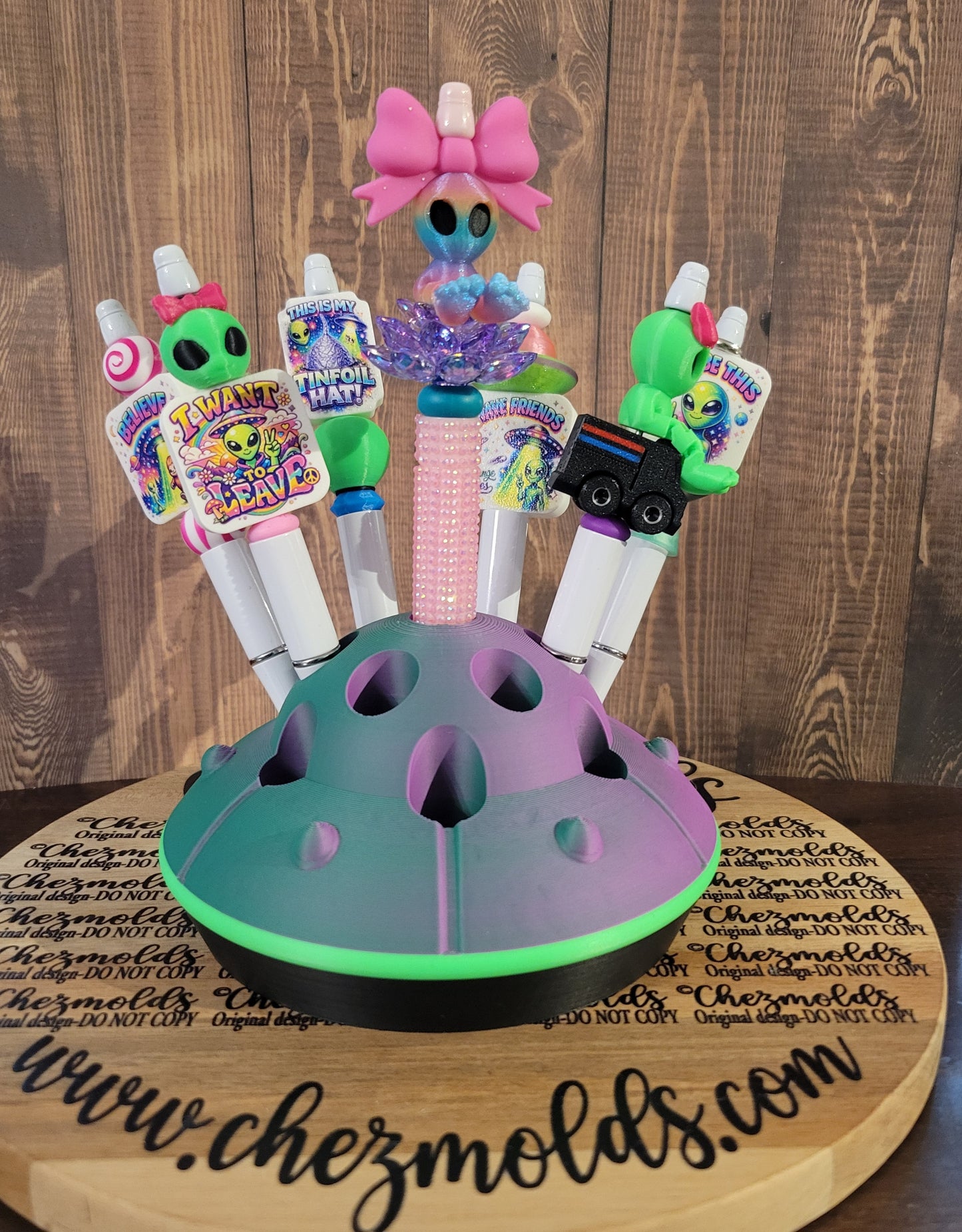 Spaceship pen holder- EXCLUSIVE design