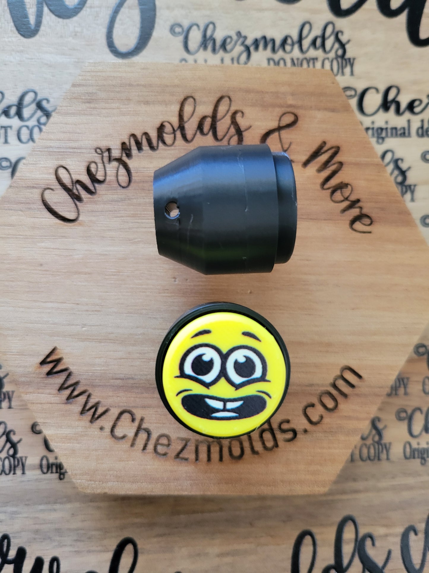 CE 3d printed Clicky button-  focal Bead-faces