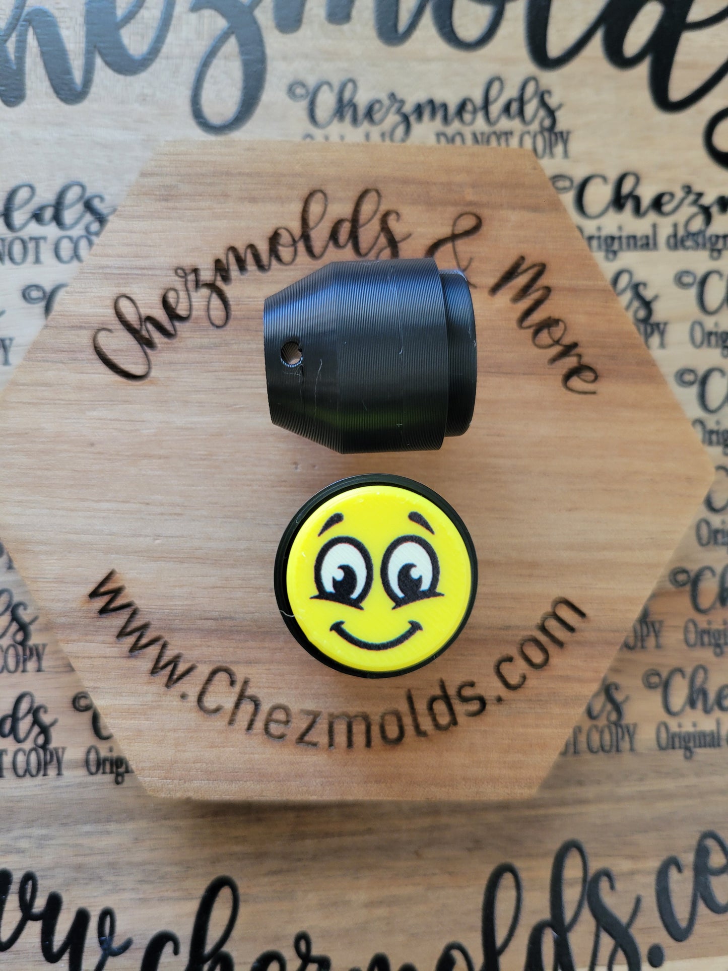 CE 3d printed Clicky button-  focal Bead-faces