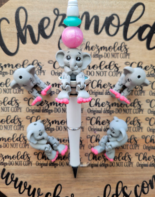 CE 3d printed focal bead-Cutey elle kicker ( flexy feet )