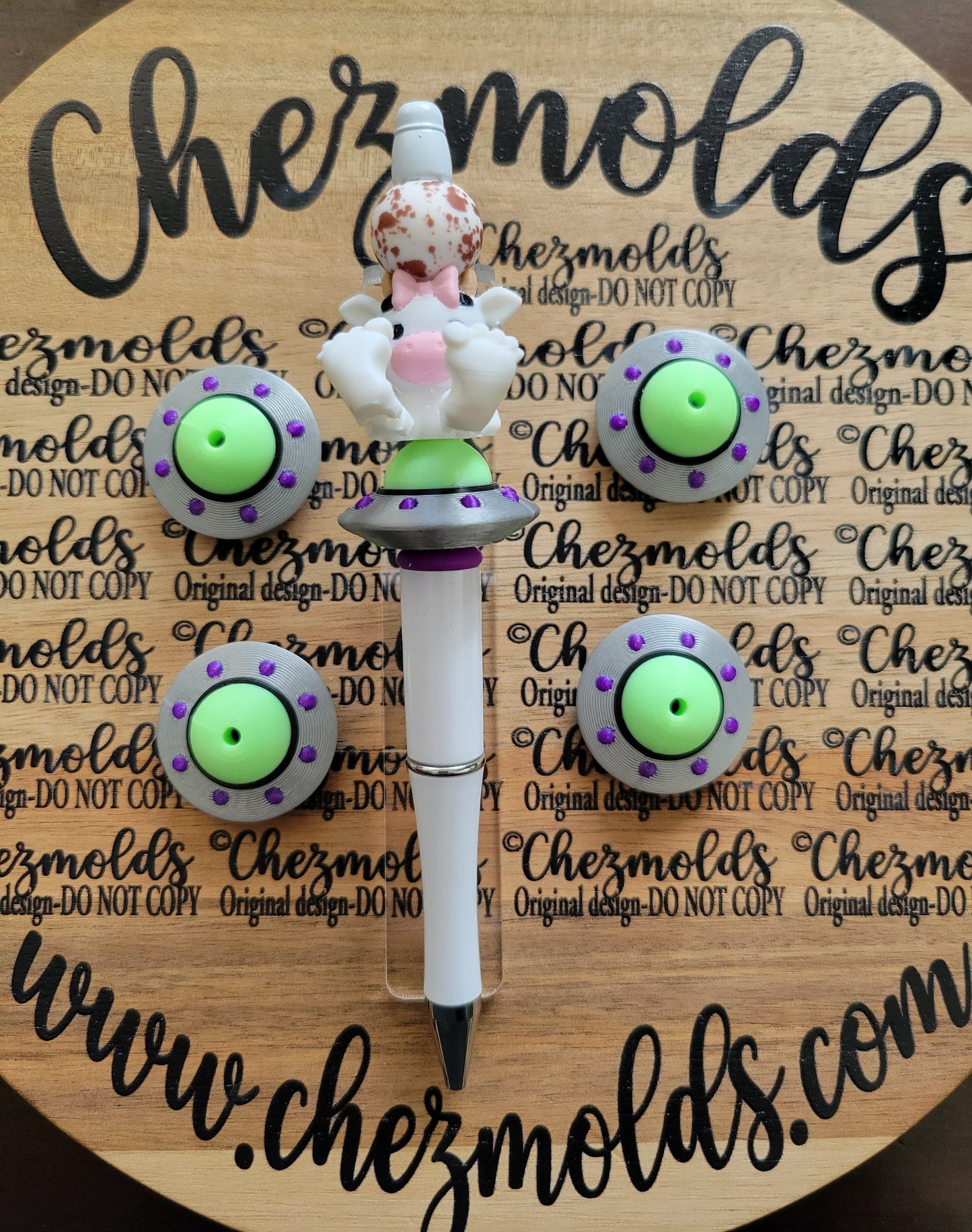 CE 3d printed focal Bead-UFO - glowing top