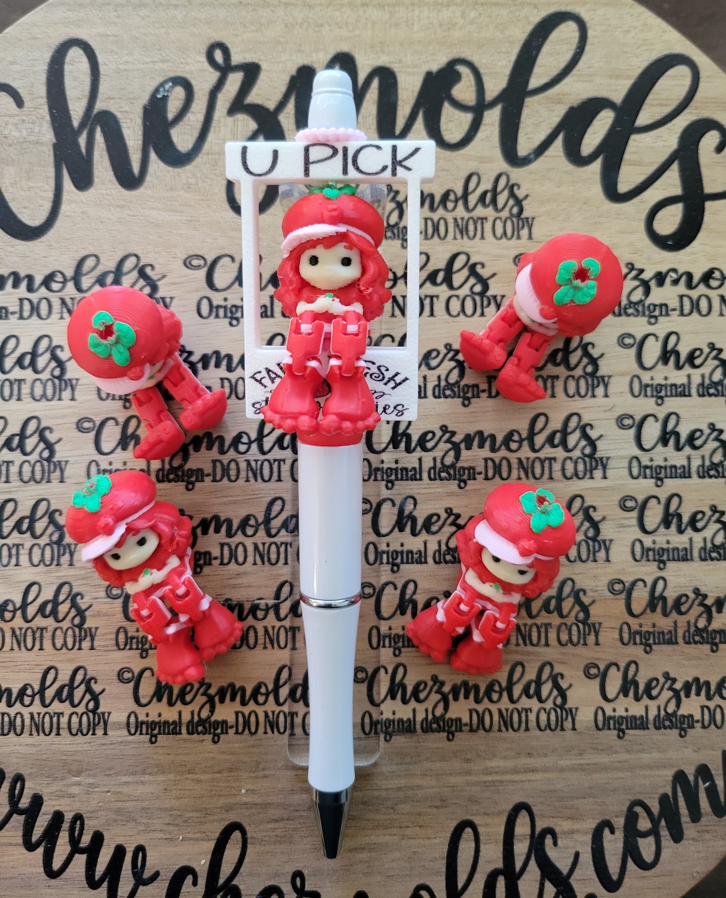 CE 3d printed focal bead- StrawB girl kicker ( flexy feet )