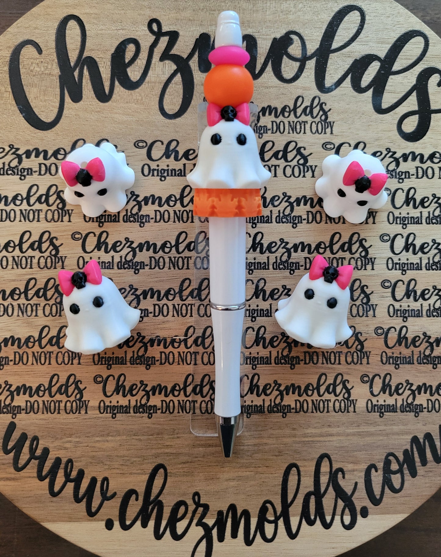 CE 3d printed focal Bead-Cutie ghost with skull bow