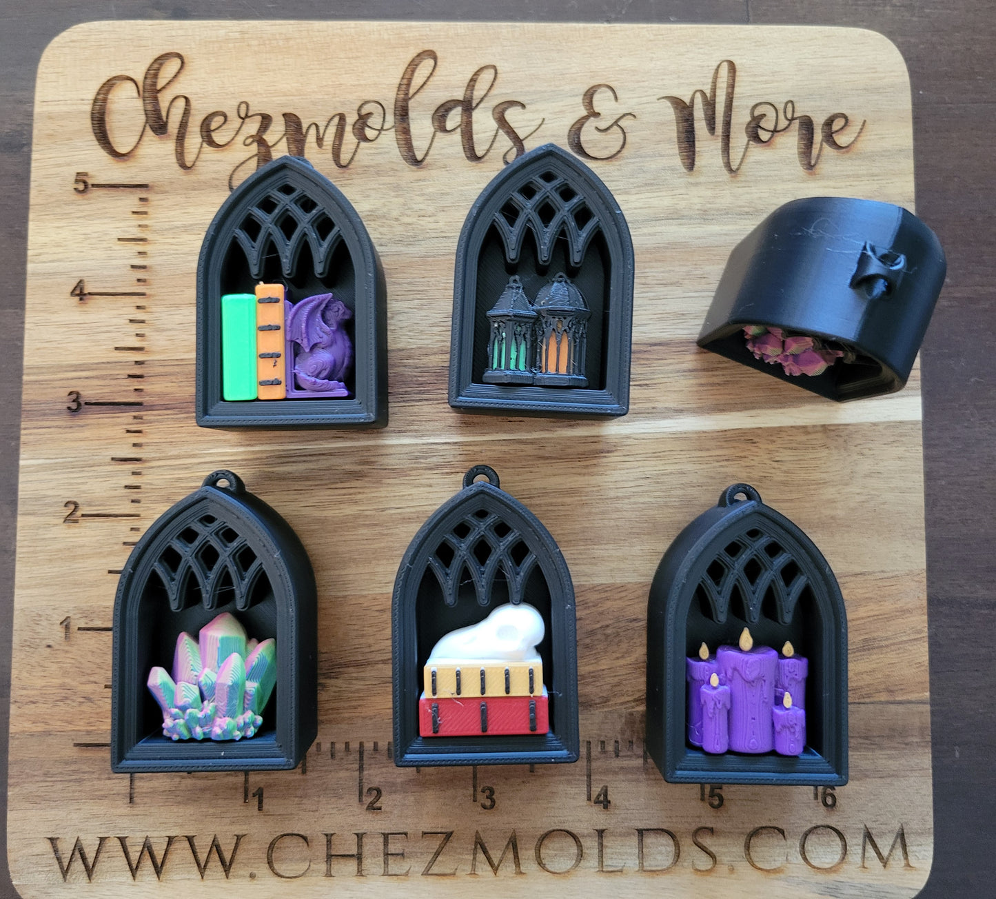 CE 3d printed fidget clicker-large goth book nook