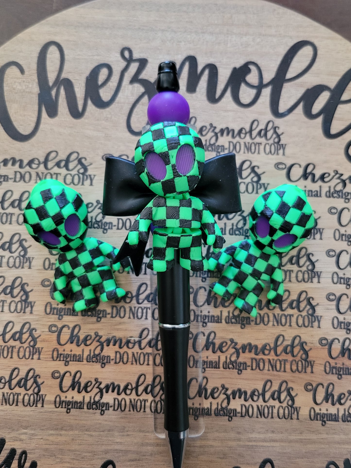 CE 3d printed focal Bead DANGLERZ-Alien green and black check