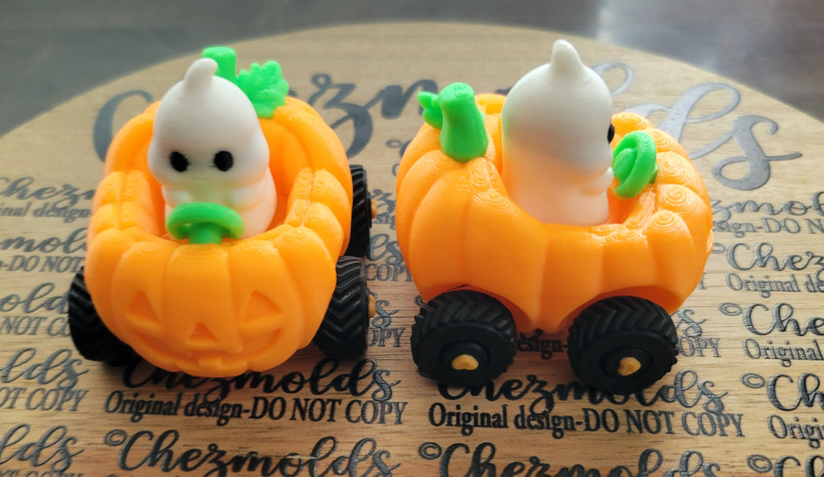 CE 3d printed fidget clicker-desk size! Pumpkin racer and ghost