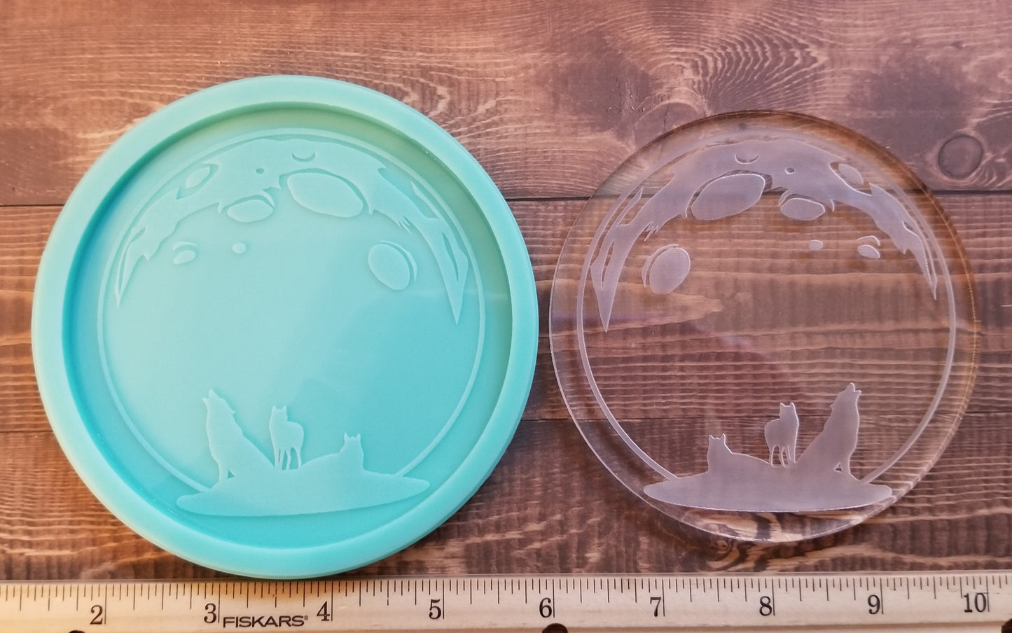 Howling Wolf Coaster Mold