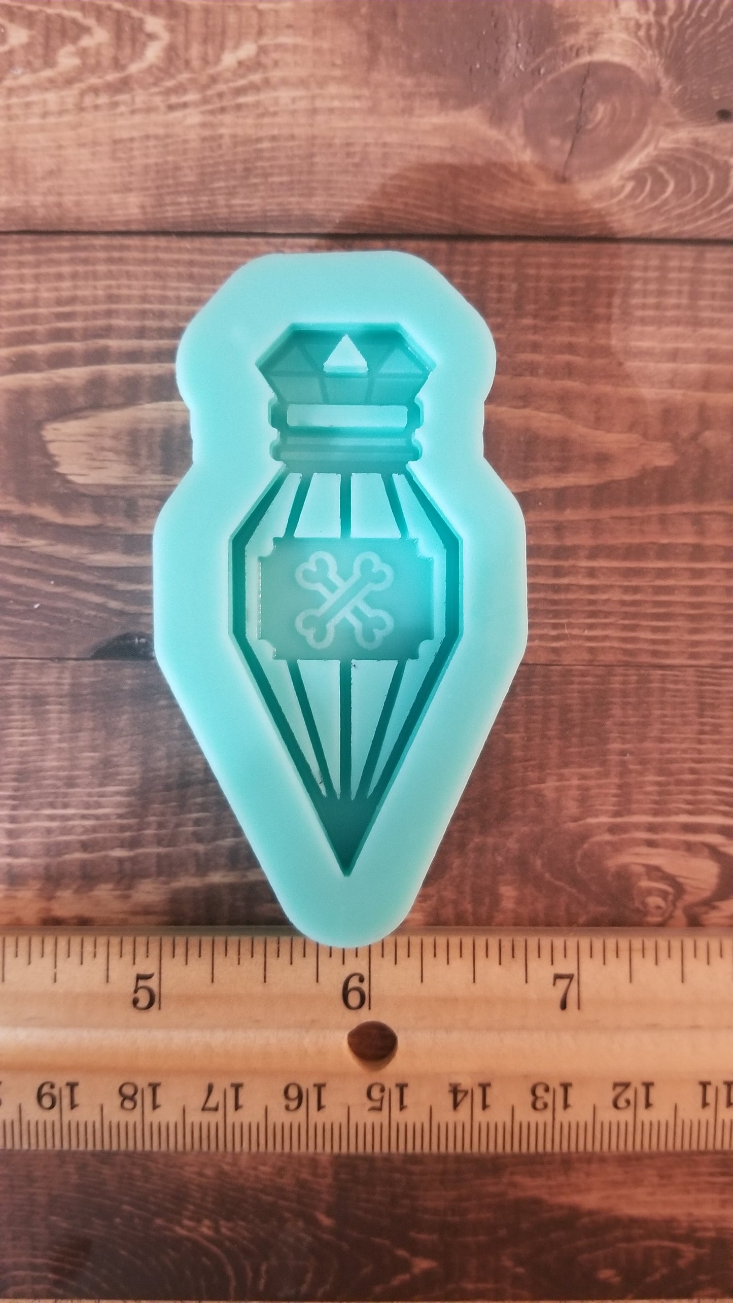 Layered Potion Bottle Keychain Mold