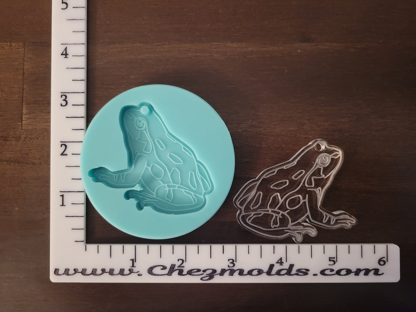 Realistic frog Keychain Mold