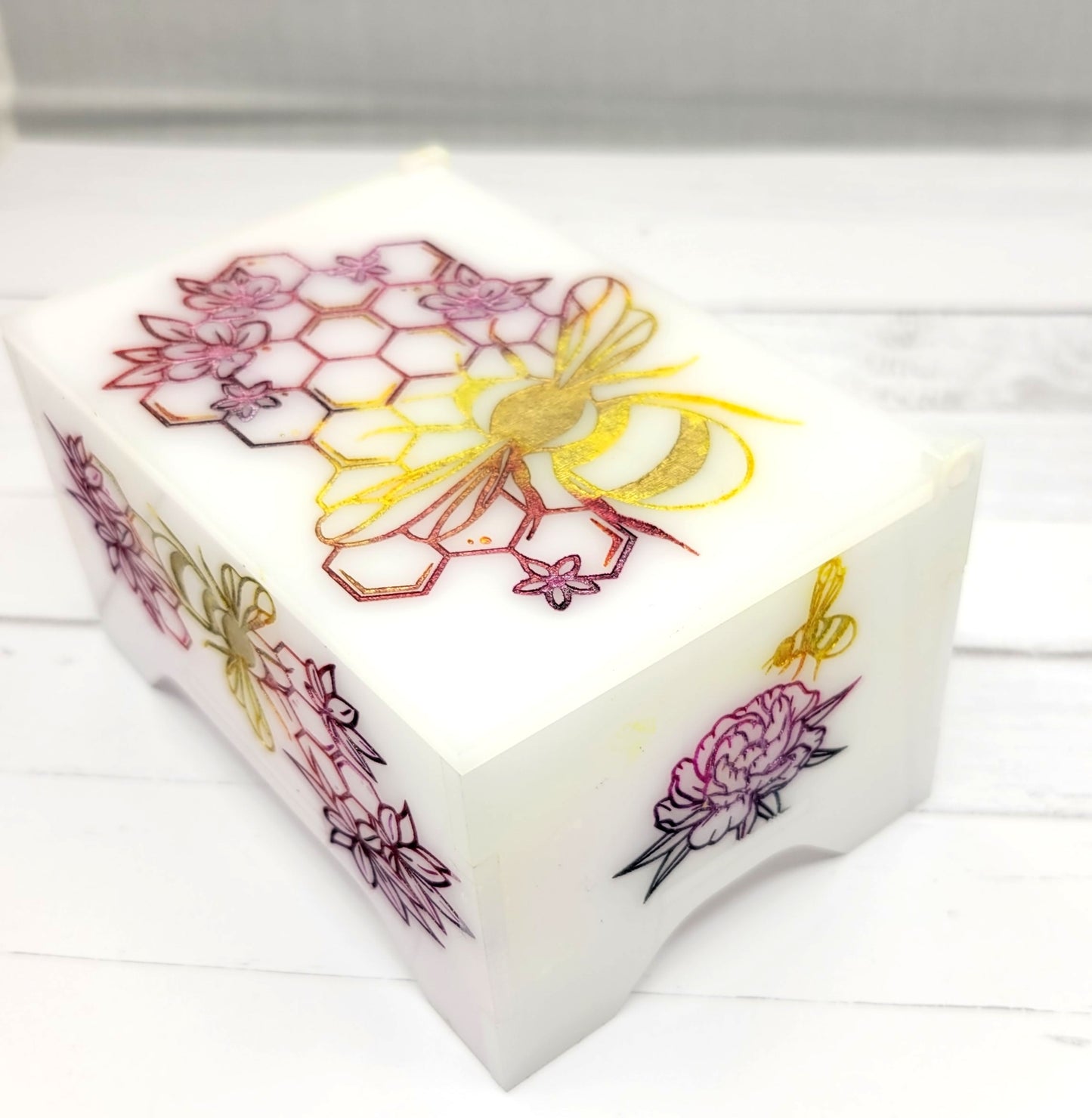 Bee and flowers decorative trinket 3d box