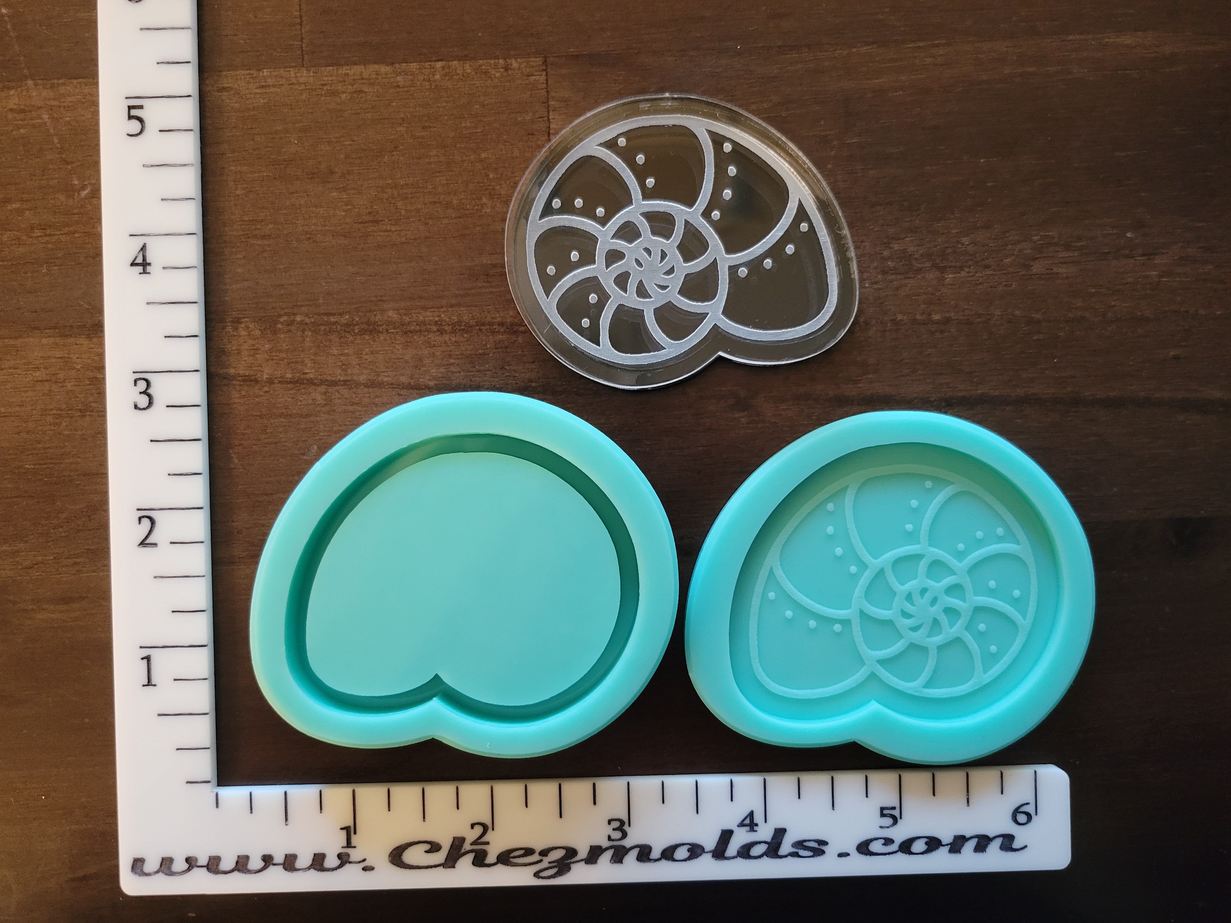 round shell shaker with lid – ChezMolds & More