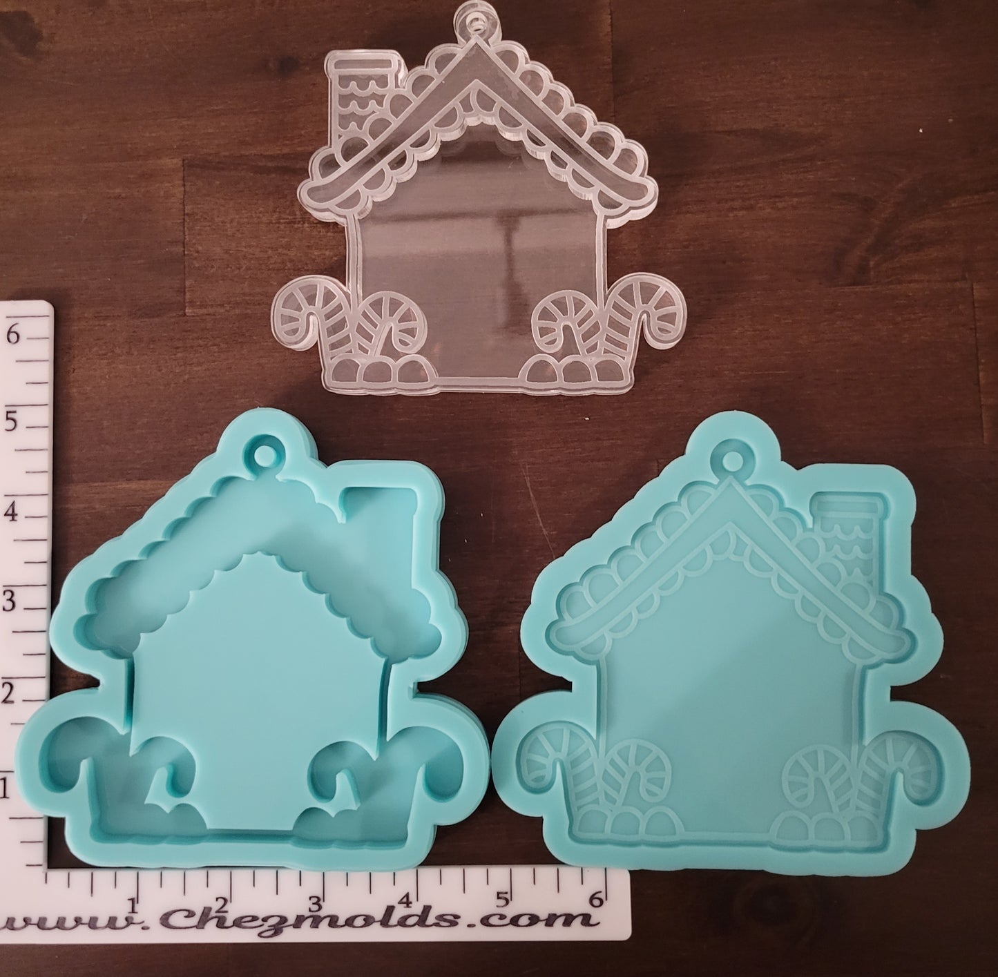 Gingerbread house shaker with  lid ornament