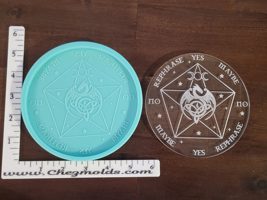 Dragon triquetra pendulum board