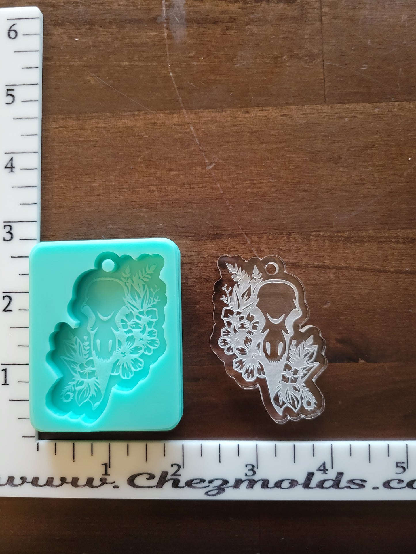 Celestial skull keychain