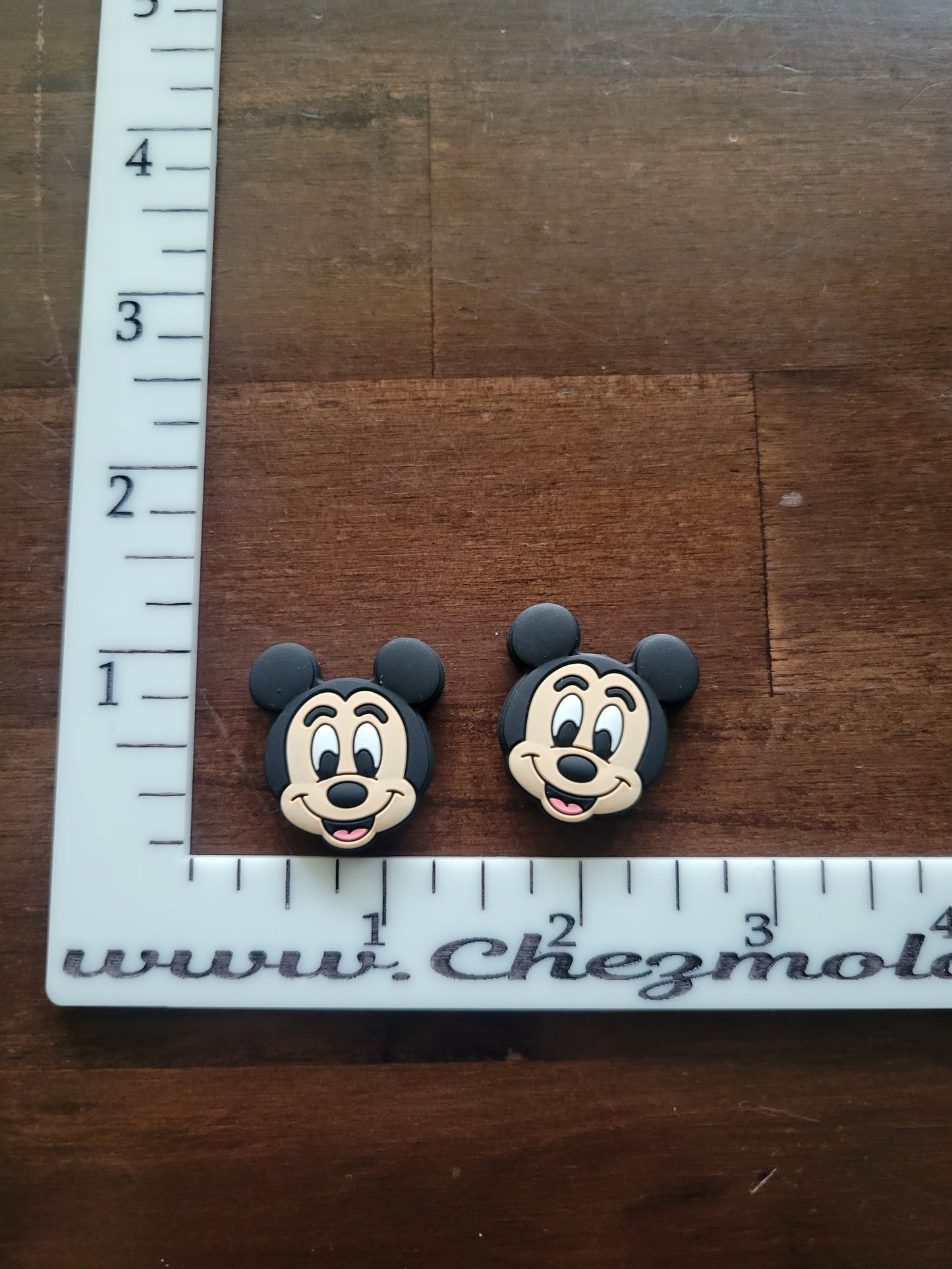 mouse face- Silicone focal Bead